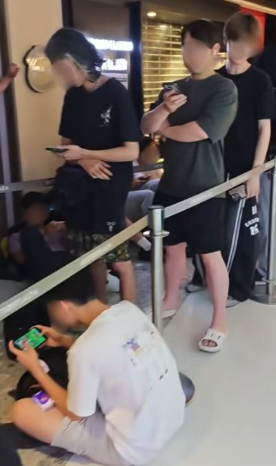 全港多區驚現百人排隊黨！打蛇餅似搶物資 揭瘋搶1款神級玩具早過返工