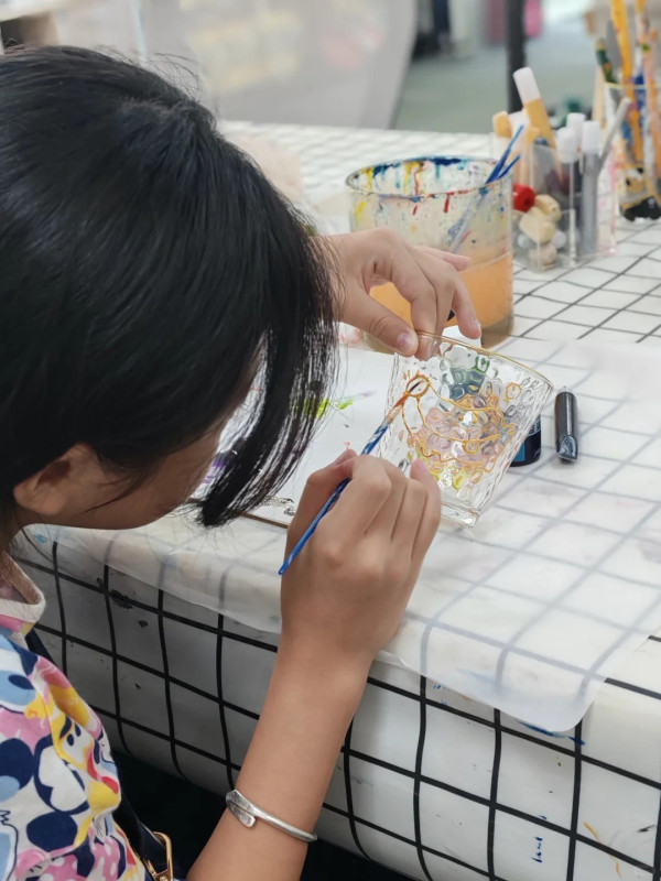 琉璃月・燈工玻璃・DIY(圖片來源:小紅書@知食分子) 深圳DIY手作工作坊5大高質推介!最平¥49起整純銀戒指/非遺高溫琺瑯 情侶、親子必去附地鐵交通