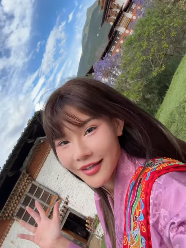 伍索马清扬甜蜜游不丹10日之旅！大方出镜高调放闪！晒祈福法事获喇嘛开光加持