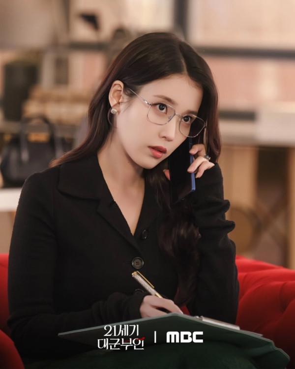 21世紀大君夫人爭議｜劇情2大細節成導火線！IU邊佑錫接連發長文向觀眾道歉惹粉絲心痛