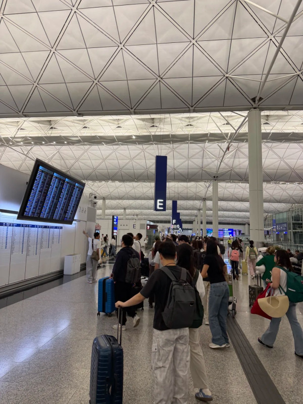 內地人列三大原因香港燈光靚過內地 網民：一過關就感覺到分別！ 