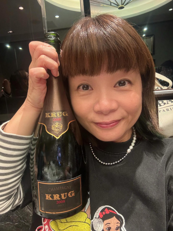 小仪老公神秘真面目激罕曝光！暖男接收工被捕获！身形高大皮肤黝黑“略输彭于晏”