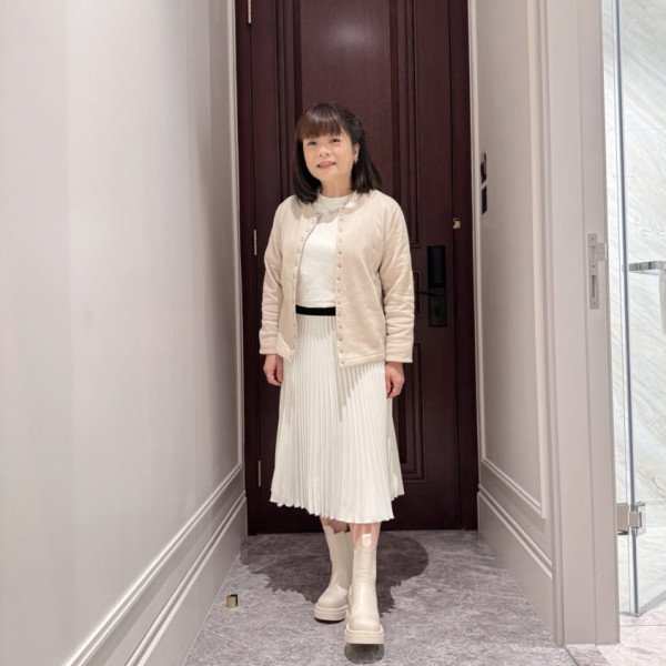 小仪老公神秘真面目激罕曝光！暖男接收工被捕获！身形高大皮肤黝黑“略输彭于晏”