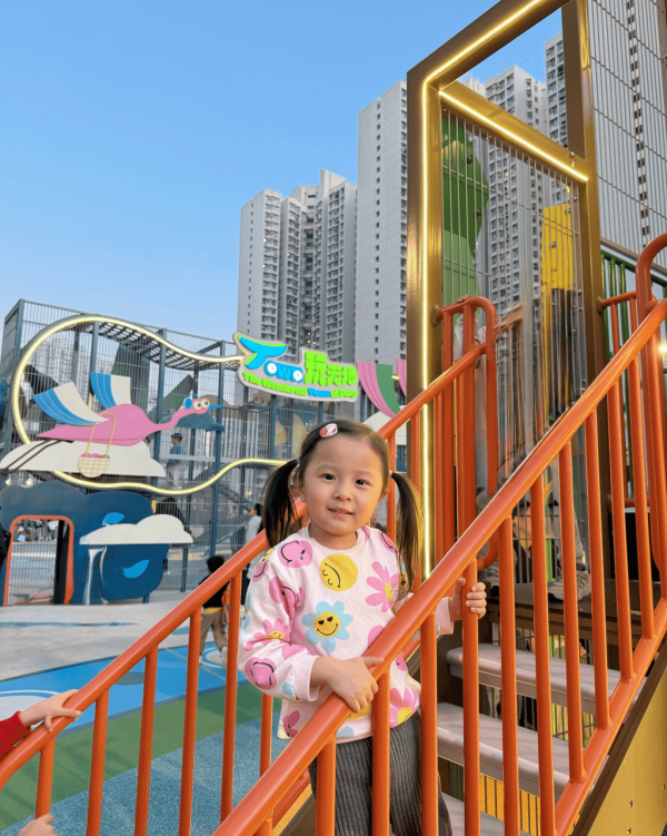 【親子好去處2026】香港11大免費遊樂場推介 佔地3萬呎／旋轉滑梯／38 米長繩網／雲海充氣裝置