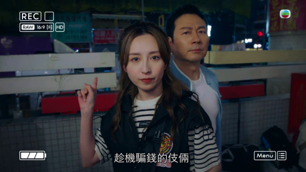 香港探秘地圖｜龔嘉欣居家服造型充滿男友味！本尊親揭原來屋企都係咁著？