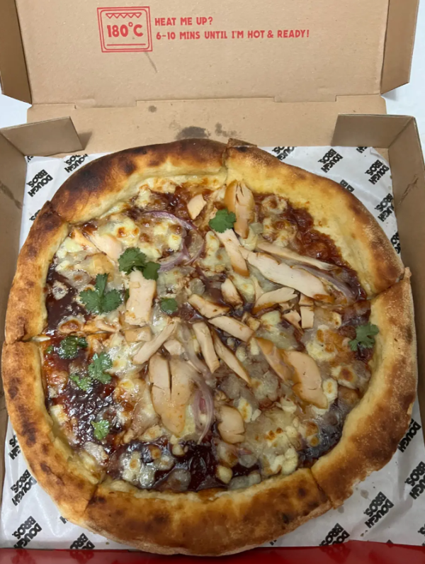 Dough Bros限時買1送1優惠！4款Pizza任你揀：燒烤醬雞肉薄餅/至尊意大利辣肉薄餅！