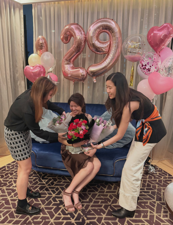 许绍雄女儿庆29岁生日一细节疑坐实婚变!IG全面清空结婚照惹无限猜想
