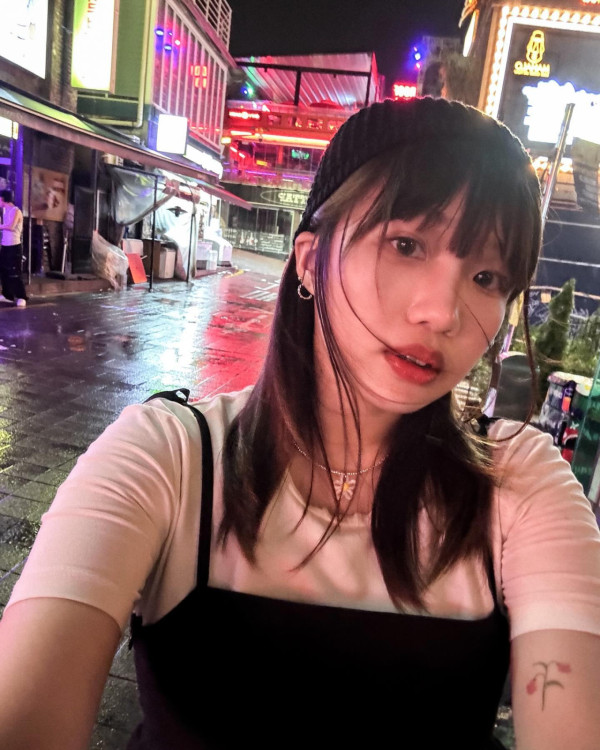 COURT!︱新晋小花叶泓欣首次拍剧演技惊艳！24岁背景大起底多才多艺IG照身材出众