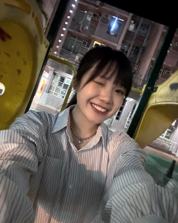 COURT!︱新晋小花叶泓欣首次拍剧演技惊艳！24岁背景大起底多才多艺IG照身材出众