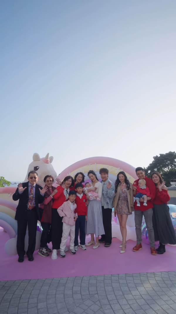 方力申包場豪搞愛女百日宴露天派對！三代同堂合照老婆葉萱母愛滿瀉