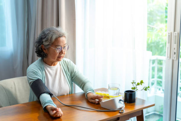 以為食降血壓藥傷腎？60歲婦拒服藥致腎臟破洞險洗腎  醫生1招3個月逆轉