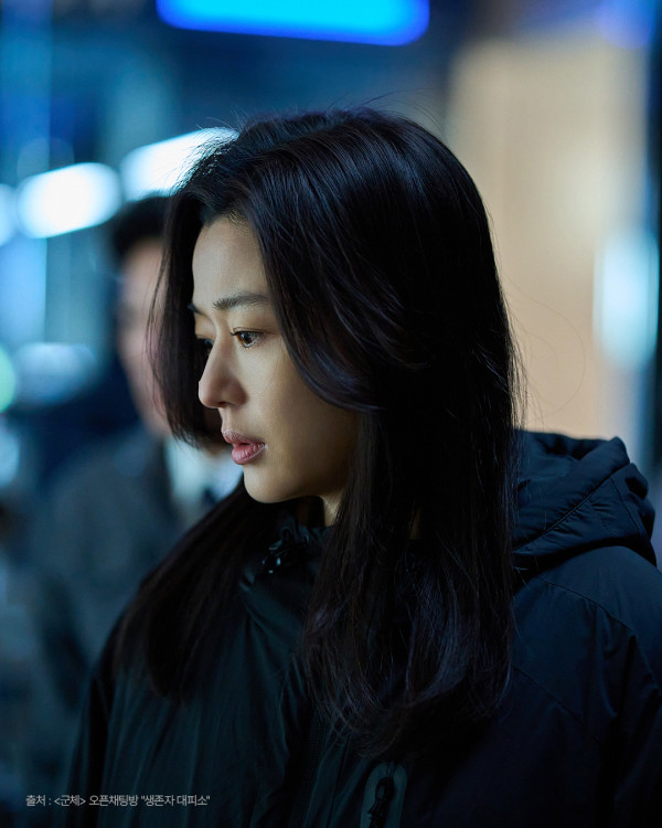 尸杀禁区上映︱香港优先场购票/场次/院线!全智贤池昌旭主演阵容强劲