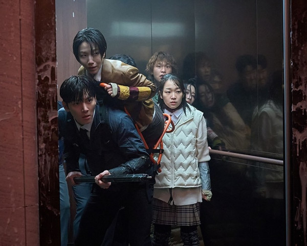 尸杀禁区上映︱香港优先场购票/场次/院线!全智贤池昌旭主演阵容强劲