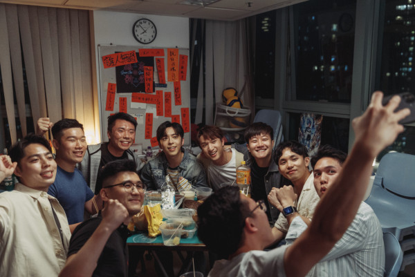 Edan吕爵安、蔡俊彦合唱新歌《1206》MV面世！神还原港大宿舍难忘“第一格厕所”