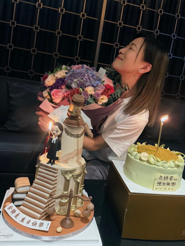 佘诗曼生日饭局合照意外踢爆一女星新恋情 同场惊见张国荣挚爱“唐唐”