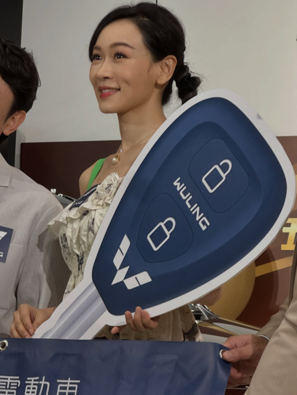 杨思琦被围攻“老鼠粄万岁”传闻！霸气反击当年因为一个人提议