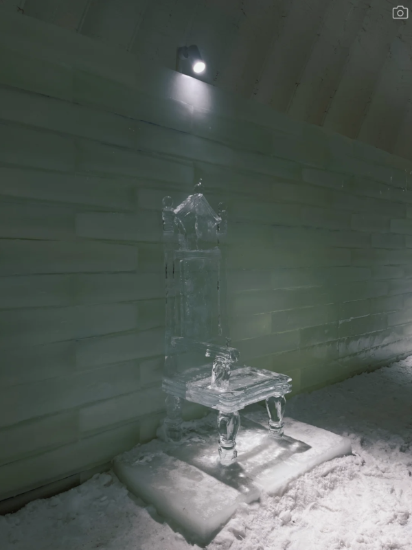 深圳沉浸式「零下20度」冰雪展！走入巨型氣膜踩30厘米厚真雪、坐冰封王座 