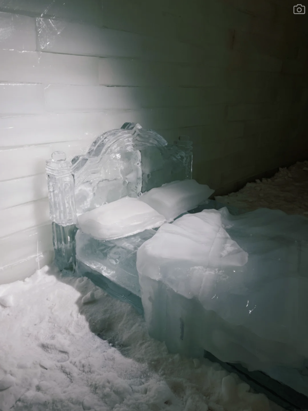 深圳沉浸式「零下20度」冰雪展！走入巨型氣膜踩30厘米厚真雪、坐冰封王座 