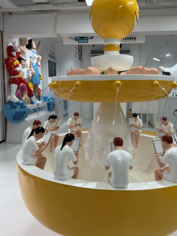 圖片來源:艾艾旅行笔记 深圳福田「不自然博物館」登場!黑色幽默外星人視角、必試生化奶茶、低頭族電擊椅