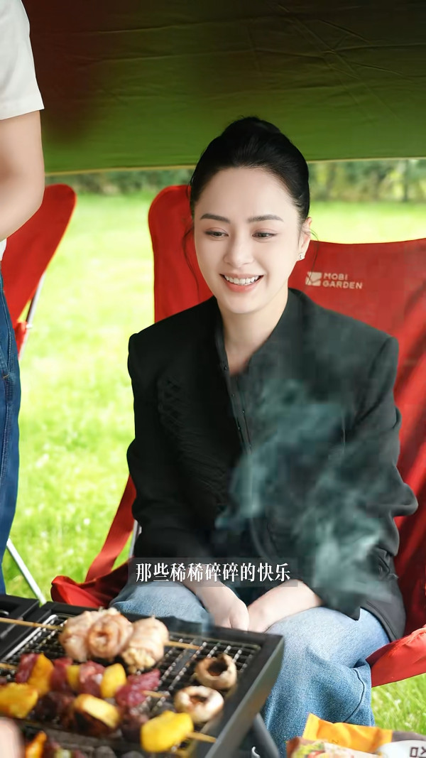 阿嬌激罕曝光奢華頂級豪宅內貌！花園草坪如自家森林 巨型院子未算最誇張