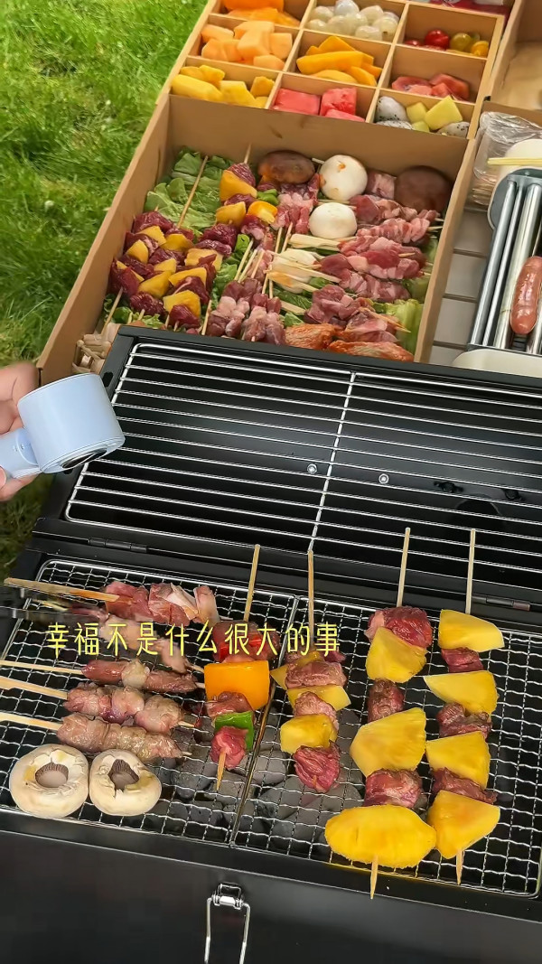 阿嬌激罕曝光奢華頂級豪宅內貌！花園草坪如自家森林 巨型院子未算最誇張