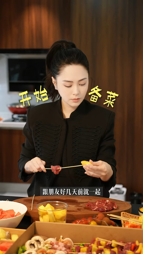 阿嬌激罕曝光奢華頂級豪宅內貌！花園草坪如自家森林 巨型院子未算最誇張