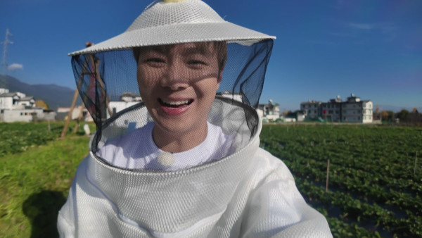 周游人生︱瑞典人因一事远赴云南做农夫 采蜂蜜卖有机菜坚持“自己种自己食”