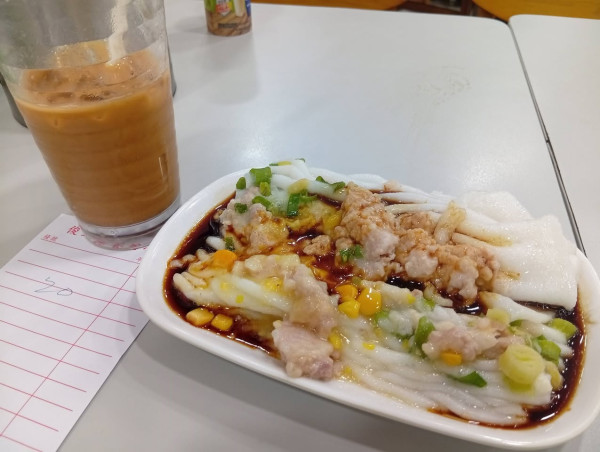 青衣茶餐厅推15元早餐抢客（截图：Facebook@香港茶餐厅及美食关注组）