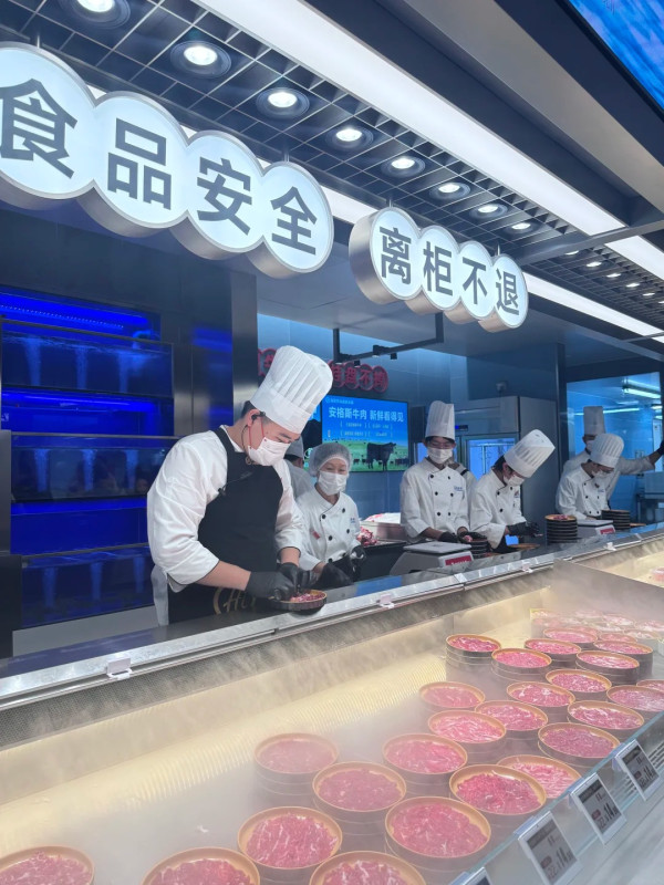 圖片來源:小紅書@深圳太陽百貨 深圳羅湖首家海底撈大排檔火鍋開幕地鐵直達!大型水產池/鮮切牛肉區 200+款食材任揀