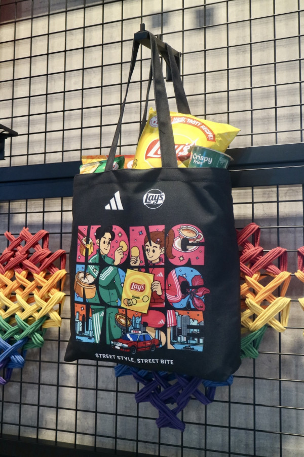 Lay's 薯片 x adidas 跨界聯乘推生活精品 原創香港街頭插畫Tote Bag/零食碗/洗衣籃
