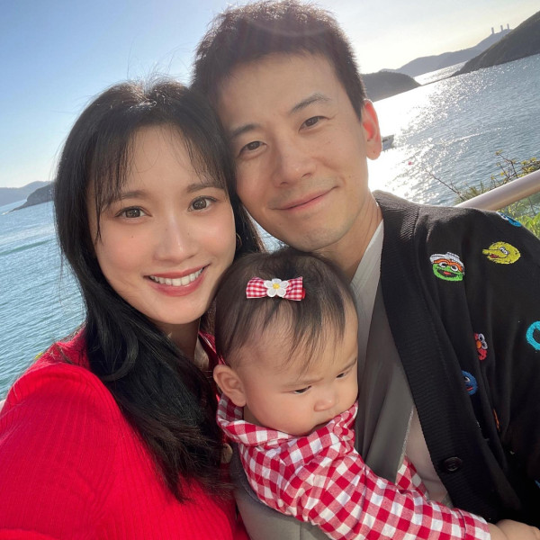 石修儿媳林佑蔚停车场性感热舞狂扭！动作猛烈险走光惹网友惊呼：真系望到
