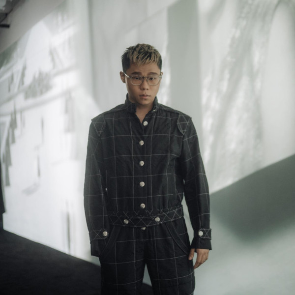 Gareth. T湯令山分手3年被爆新戀情？疑暗撻22歲宅男女神拍拖斷正以歌傳情