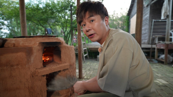 周遊人生｜周奕瑋內地原宿農場體驗原始生活！「無沖水旱廁」堆滿排泄物極震撼
