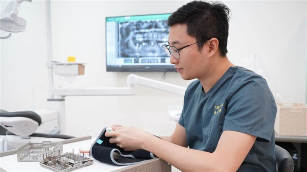 以為後生無事？42歲名醫夢中猝死遺下百日龍鳳胎／醫生揭心臟病年輕化4大警號