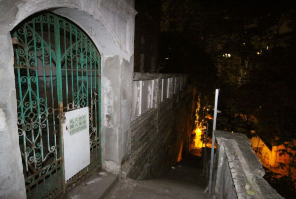 湾仔闹市惊现神秘红砖屋？百年旧建筑曾惊传集体“鬼上身”事件！网友：就算见到唔认得都一定听过