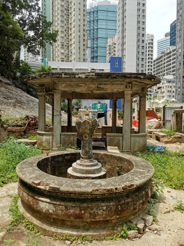 湾仔闹市惊现神秘红砖屋？百年旧建筑曾惊传集体“鬼上身”事件！网友：就算见到唔认得都一定听过