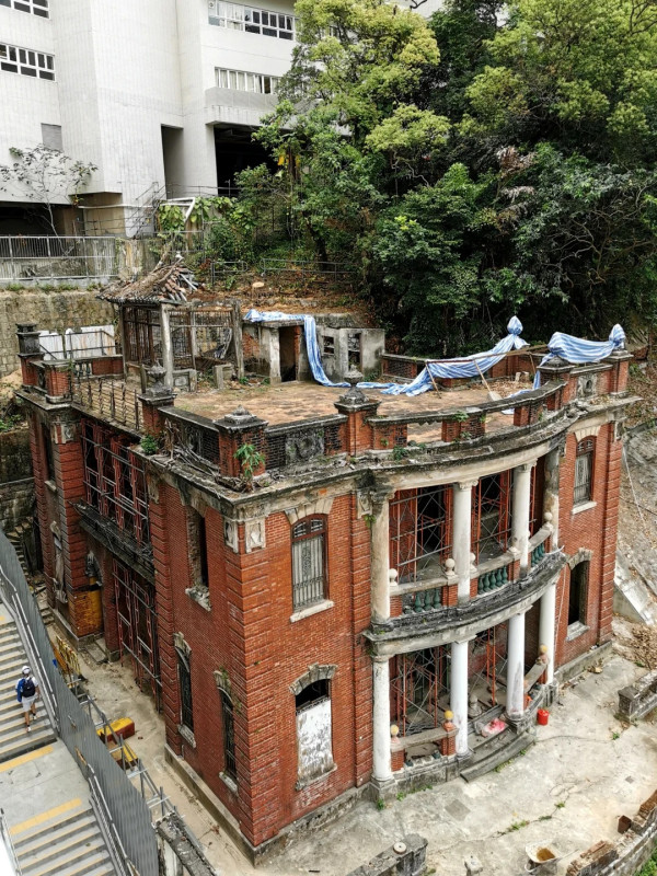 湾仔闹市惊现神秘红砖屋？百年旧建筑曾惊传集体“鬼上身”事件！网友：就算见到唔认得都一定听过
