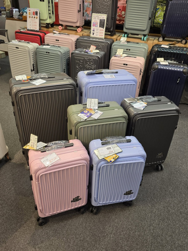 開倉優惠 | 尖沙咀海港城家品開倉低至$28！陶瓷餐具/鍋具/廚具大劈價／卡通手推車/行李箱最平$299