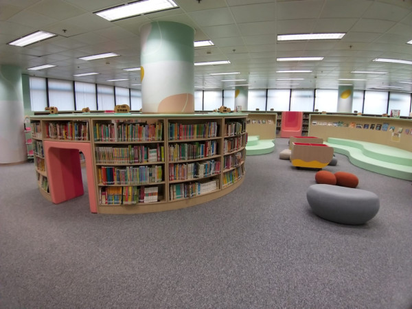 觀塘區公共圖書館（圖片來源：香港公共圖書館）