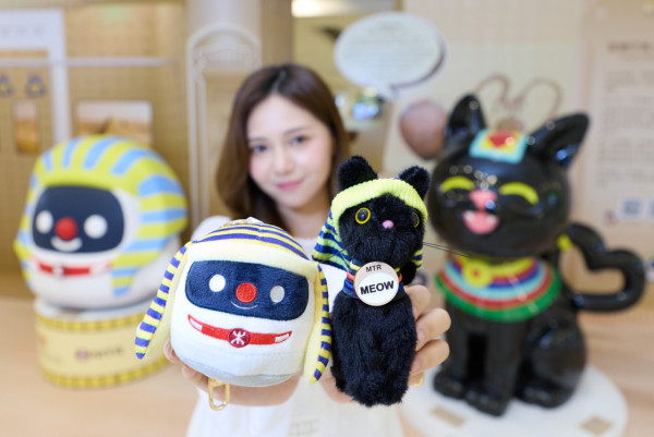 古埃及文明主題巡展登陸港鐵站！打卡1.4米高法老鐵仔+法老貓！換領特別版透扇/毛公仔掛件/法老貓咪行李牌