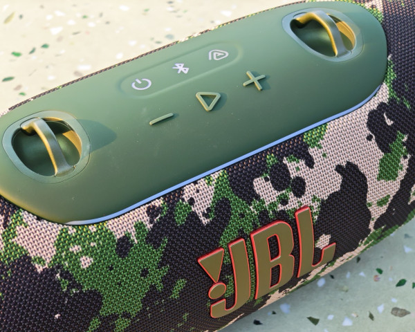JBL Xtreme 5 開箱實測｜聲學架構大改組 AI Sound Boost 推 130W 鋼砲低音 大電池幫手機充電都得