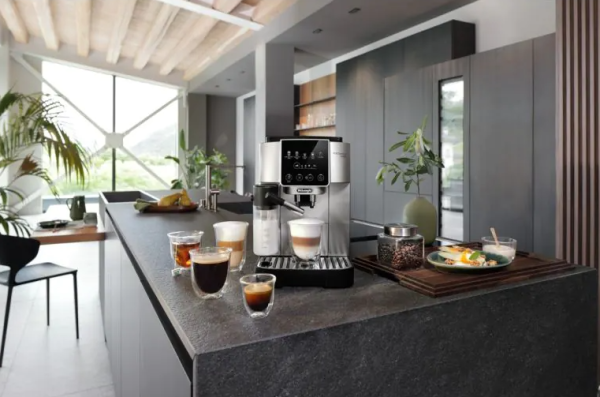 De'Longhi Magnifica Start 系列全自动即磨咖啡机 ECAM220.80.SB（图片来源︰De'Longhi）