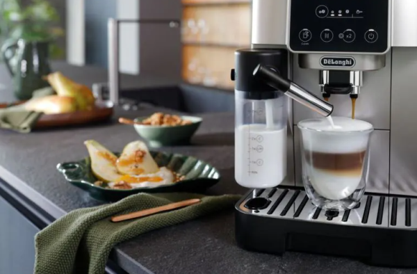 De'Longhi Magnifica Start 系列全自动即磨咖啡机 ECAM220.80.SB（图片来源︰De'Longhi）
