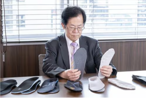 日本權威實測男士鞋墊推薦！行路腳痛易攰睇7款防疲勞鞋墊 $44平價款奪冠救扁平足