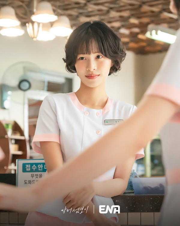 医到孤岛爱上你线上看︱Disney+同步更新集数!李宰旭辛叡恩剧情角色介绍
