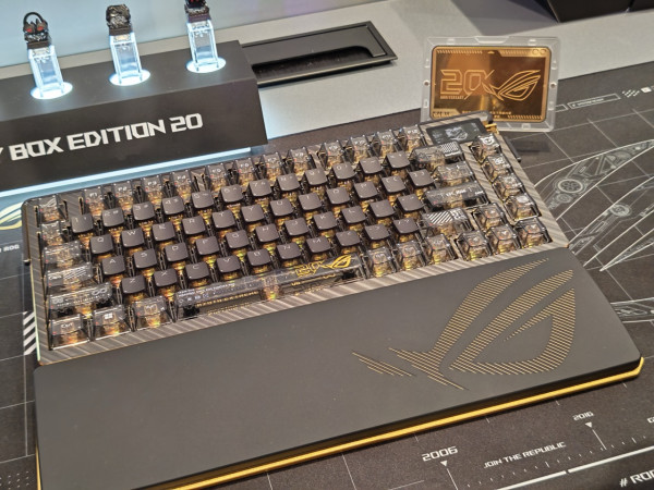 Computex 2026｜ROG 20周年一次過發佈 20+ 新品！Edition 20 完全懶人包：旗艦顯卡、掌機、AR 眼鏡、行李箱全睇晒