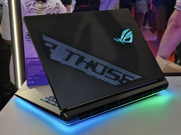 Computex 2026｜ROG 20 周年限定 Xbox Ally X20 套裝登場 配 AR 眼鏡秒變 171 吋電影院！同場推出 ROG SCAR 18 (2026) 刷新筆電性能上限