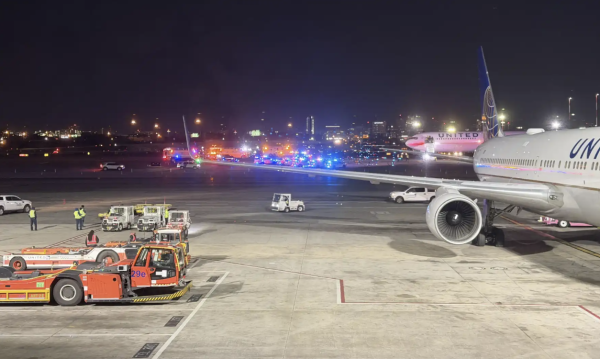航空客機緊急折返 16歲少年被當恐怖份子 起因竟是1隨身科技產品