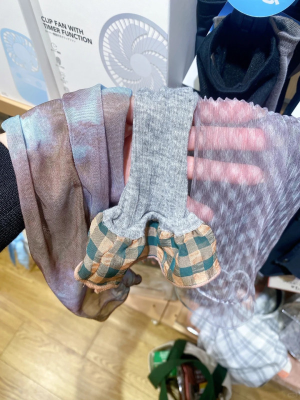大媽穿搭秒變時髦OOTD！3COINS推「透膚亮片防曬手袖」爆紅！會員價$17買到 網民讚：又涼又靚仲平到喊