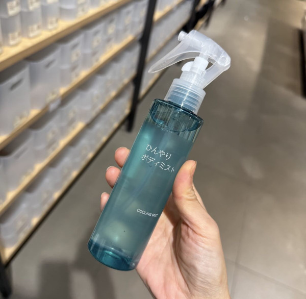 一喷体感暴跌10度！无印良品“降温神器”爆红掀抢购潮！网友大赞好用抵买：易起痱子必入手